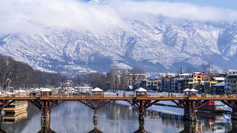 Honeymoon Getaway at Kashmir - 6 Nights and 7 Days